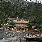Arena Le Refuge Hotel