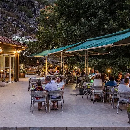 Arena Le Refuge Hotel 3*